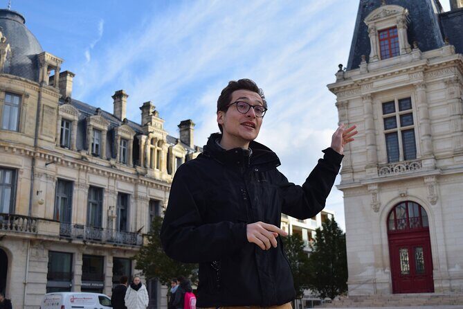 1.5 Hour Guided Tour in Poitiers - What You’ll Experience on the Tour