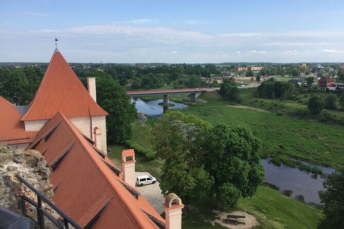 2 countries! Hill of Crosses, Rundale Palace and Bauska castle - Authentic Traveler Perspectives