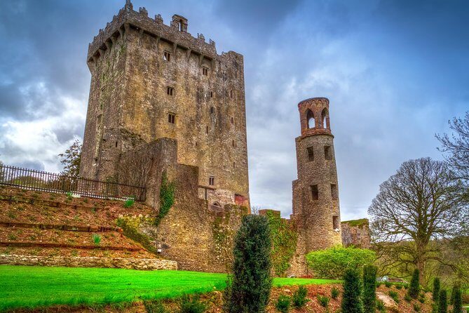 2-Day Southern Ireland Tour from Dublin:Including Blarney and Cliffs of Moher - Balancing the Pros and Cons
