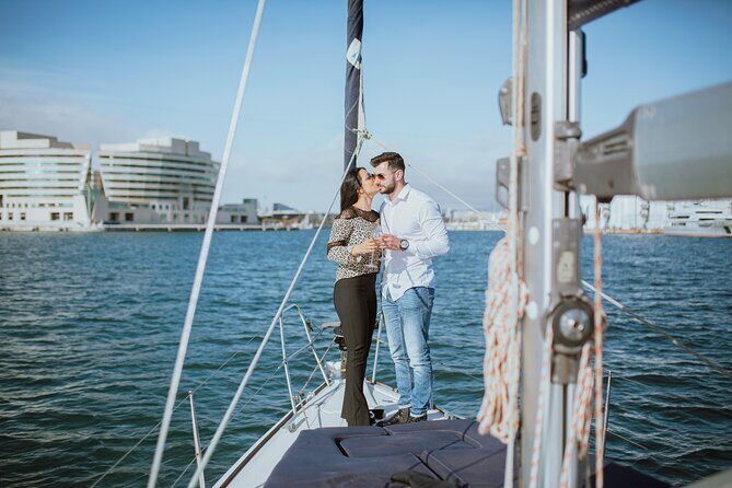 2-Hour Sailing Trip from Barcelona with open bar - FAQ