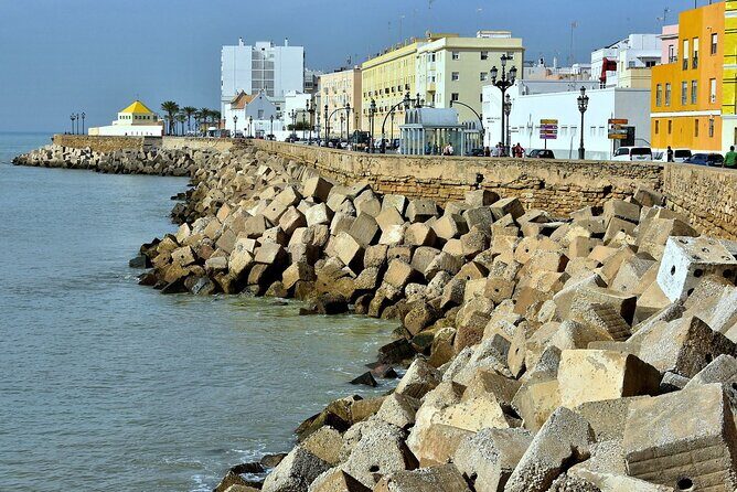 2 Hours Tour around Cádiz: History, anecdotes and curiosities - What Travelers Say