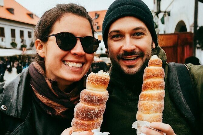 3h Royal Castle Tour: Interior, Garden Pralines, Coffee & Dessert - A Deep Dive into the Itinerary