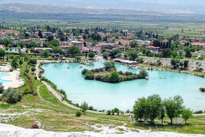 4 Day Turkey Tour: Cappadocia, Pamukkale, Ephesus by Bus - Who Is This Tour Best For?