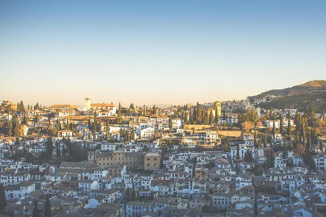 4 neighborhoods 4 cultures. Half day private tour in Granada - Who is This Tour Best Suited For?