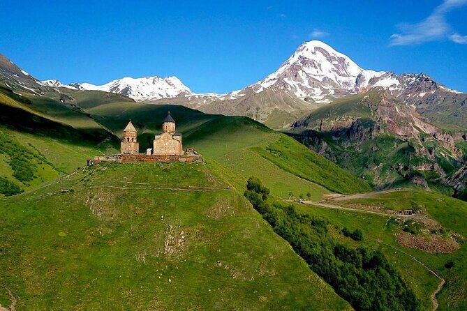 8-Day All About Georgia Tbilisi Guided Tour with Accommodation - Why This Tour Works Well