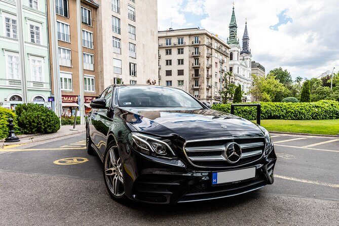 Airport Transfer and City Orientation Private Tour in Budapest - What to Expect During Your Tour