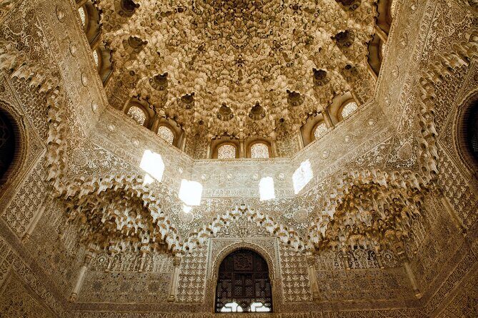 Alhambra and Nasrid Palaces: Skip-the-line Ticket and Local Guide - Who Would Love This Tour?