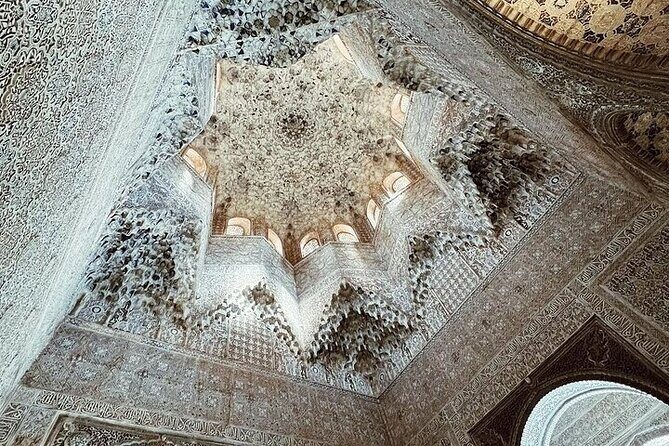 Alhambra Experience  Explore Nasrid Palaces & Generalife Gardens - FAQs