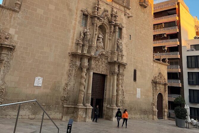 Alicantes History and Highlights: Self-Guided Walking Tour - A Glimpse of Alicante’s Resilience and Artistic Heritage