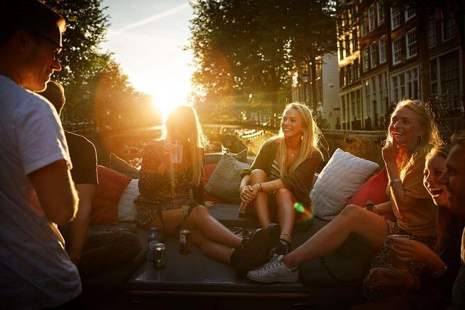 Amsterdam All-Inclusive 90-Minutes Canal Cruise by Captain Jack - The Experience from the Passengers’ Perspective