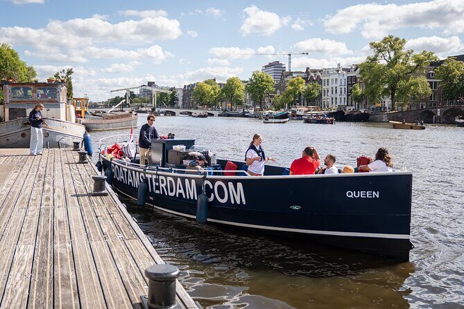 Amsterdam Canal Cruise with Live guide & Two drinks - Central St. - What to Expect During the Tour