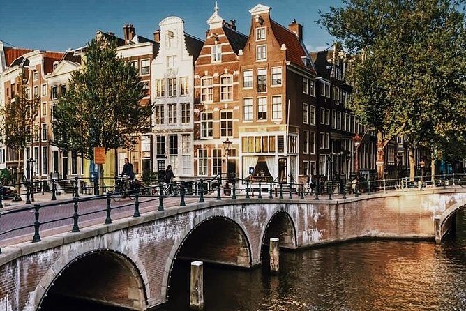 Amsterdam City Center & History - Exclusive Guided Walking Tour - Value for Money and Who Should Consider This Tour