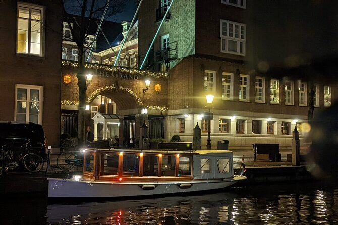 Amsterdam Light Festival Private Cruise With Welcome Drink - Who Should Consider This Tour?