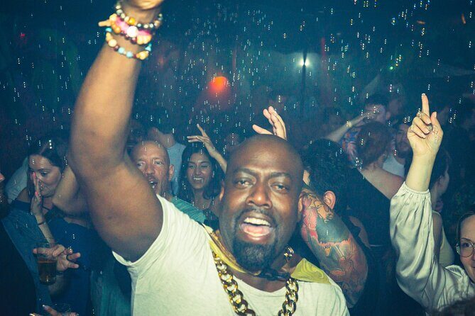 Amsterdam Private Pub Crawl in the City Center - What We Love and What to Consider