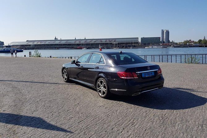 Amsterdam Schiphol Airport Private Pickup High Service & Comfort - The Value of a Private Pickup