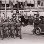 Amsterdam: World War II Private Walking Tour - Key Points