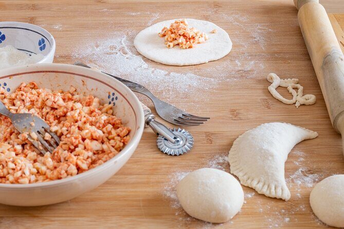 Apulian Cooking Class with Aperitif and Wine in Polignano a Mare - What to Expect During the Class