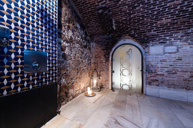 Arabian Baths Experience at Madrid's Hammam Al Ándalus with 45 minutes massage - The Massage and Optional Exfoliating Scrub