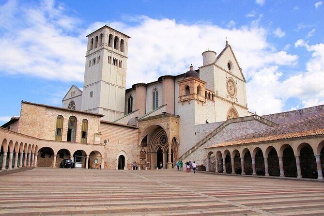 Assisi on the Footsteps of St. Francis and Carlo Acutis - What You Can Expect at Each Stop