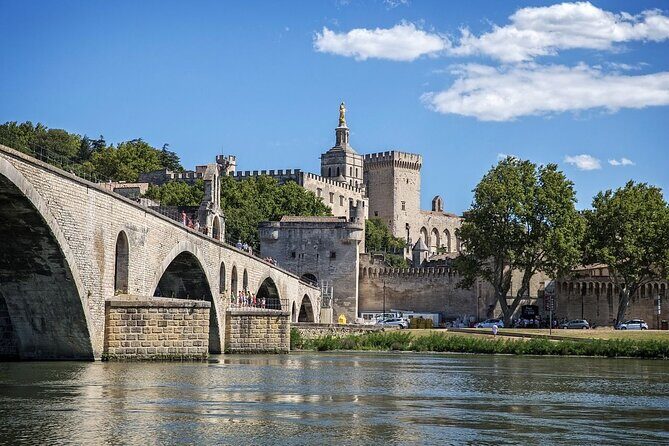Avignon Private Walking Tour With A Professional Guide - A Closer Look at the Tour Itinerary