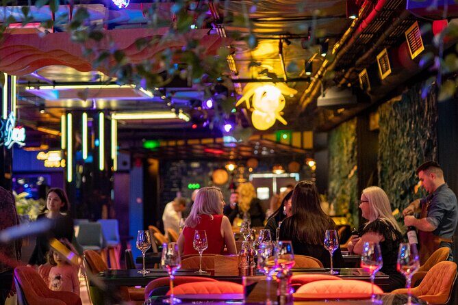 Bar Crawling - What to Expect at Each Venue