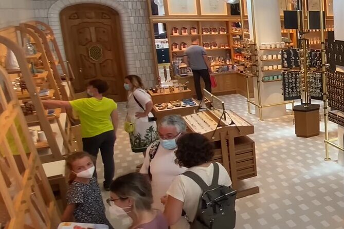 Barcelona Casa Batlló GOLD Full Experience Ticket - Who Should Consider This Tour?