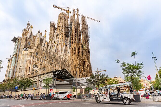 Barcelona Expert Plus Tour in Private Eco Tuk Tuk - Authentic Feedback from Travelers