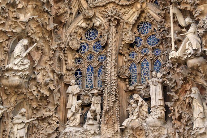 Barcelona Highlights Private Tour in a chauffeured Mercedes-Benz - Who Would This Tour Suit Best?