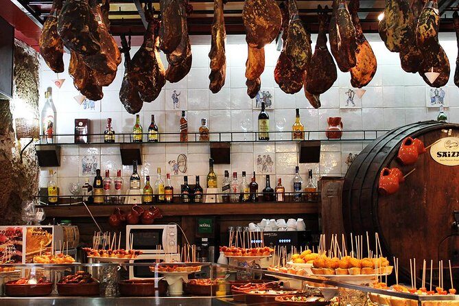 Barcelona Old Town Night Small Group Tour with Tapas & Flamenco - An In-Depth Look at the Tour Experience