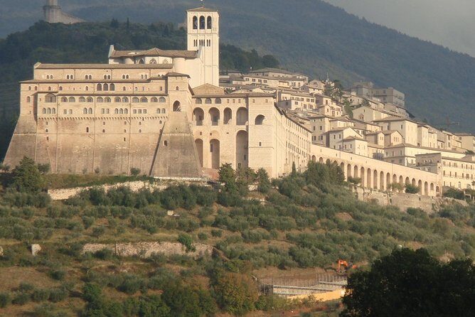 Basilica of St. Francis of Assisi. Tour with official guide - Walking Through the Itinerary