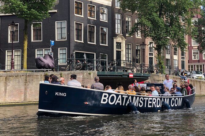 Beautiful (Open Boat) Canal Cruise in Amsterdam Open Bar included - The Value for Money