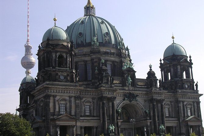 Berlin Highlights Private Guided Walking Tour - What to Expect from the Experience