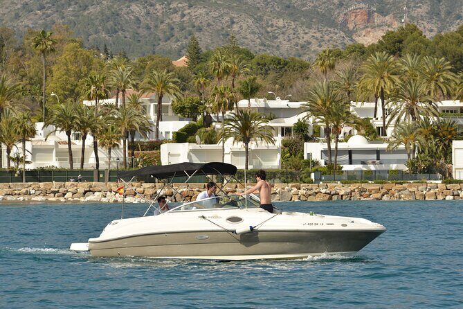 Boat Navigation Sea Ray 7 or 11 Passengers in Marbella - Who Should Consider This Tour?