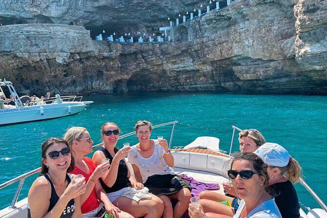 Boat trip to the Polignano a Mare caves - The Value of the Tour