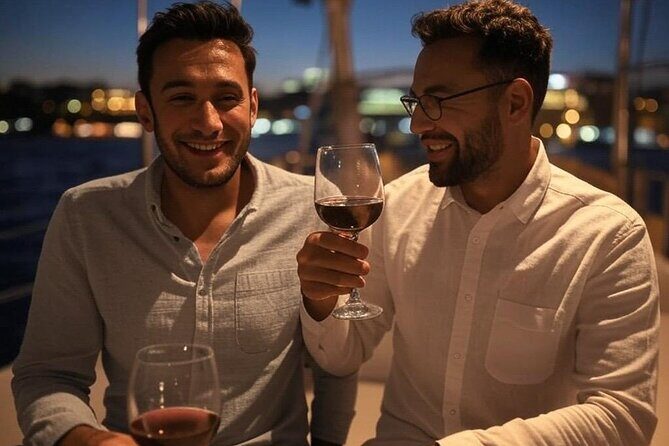 Bosphorus Night Yacht Cruise With Live Violinist - Dive into the Experience