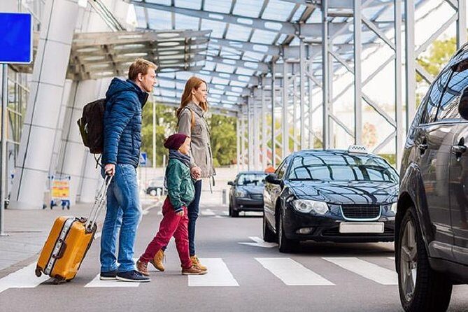 Bucharest Private Airport Transfer from or to City Center Hotel - The Ride: Comfort, Cleanliness, and Professionalism
