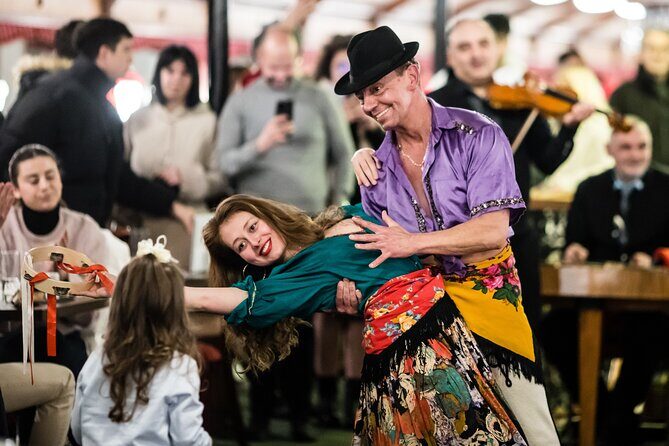 Budapest Danube Cruise with Buffet Dinner, Performances and Music - The Sum Up