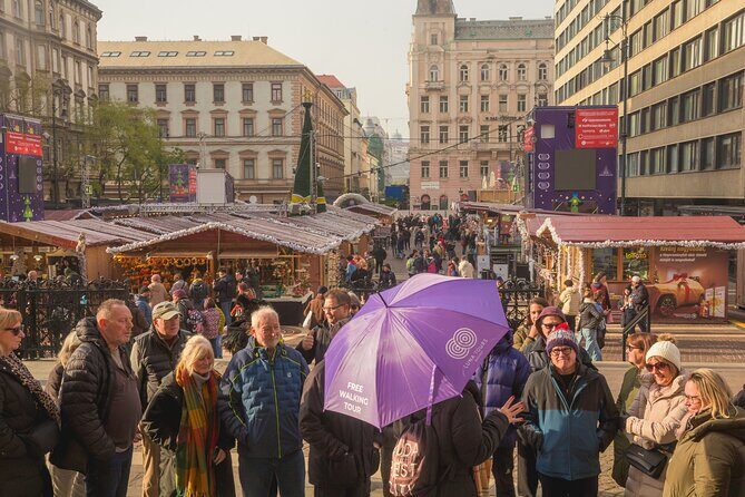 Budapest walking tour: Parliament and Shoes Memorial - Analyzing the Value