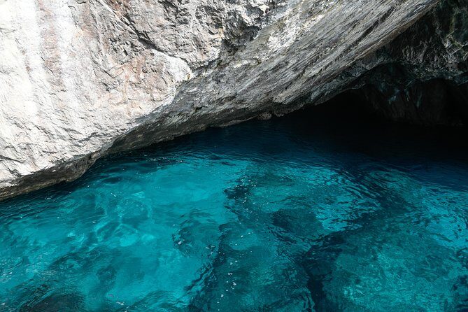 Capri Coast to Coast: Boat Tour with Optional Blue Grotto - Itinerary Breakdown: What to Expect