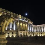 Castle District tour with Matthias Church Ticket & Cake & Coffee - Who Should Book This Tour?