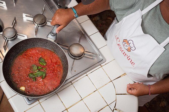 Cesarine: Small Group Market Tour & Cooking Class in Alberobello - Learning to Make Pasta and Tiramisu