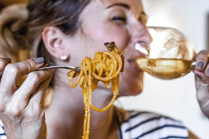 Classic Half-Day Wine Tour in Frascati with Lunch - Exploring Frascati’s Historic Center