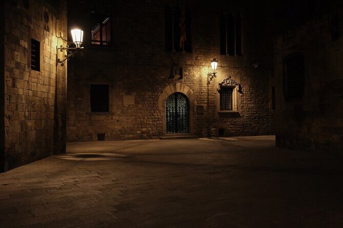 Dark History and Legends Night Walk of Gothic Quarter - What We Know About the Experience