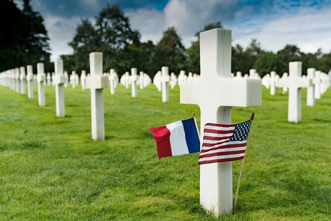 DDay American Beaches and US Airborne Full Day Tour from Bayeux - Pointe du Hoc: Cliffs and Bunkers