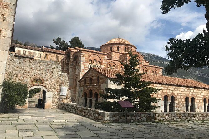 Delphi Private Full-day trip from Athens - Who Should Consider This Tour?