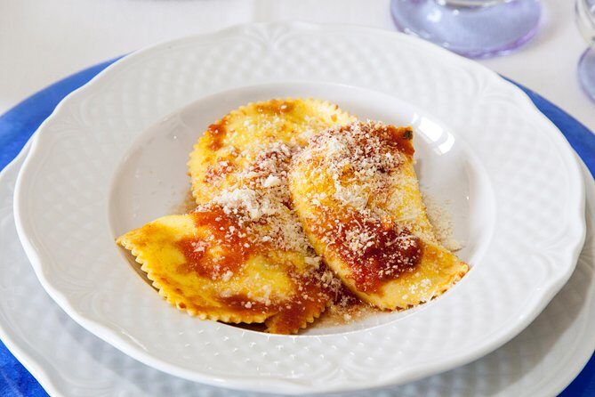 Dining Experience at a local's Home in Stresa with Show Cooking - The Experience Itself — What You Can Expect