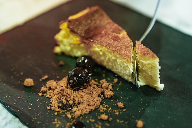 Dinner and Show at Alegría Flamenco & Restaurant in Malaga - Who Should Consider This Experience?