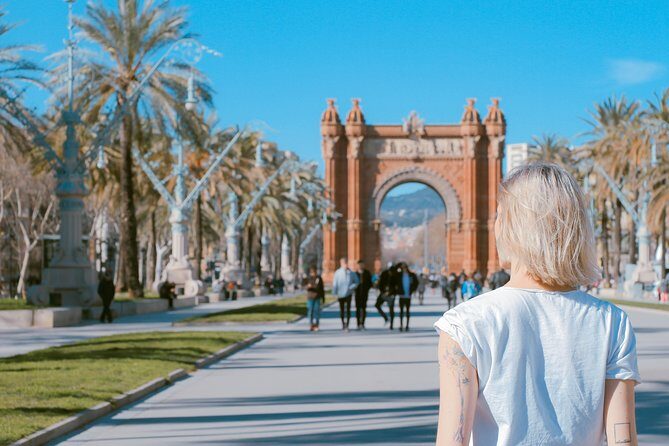 Discover Barcelonas most Photogenic Spots with a Local - What to Expect from the Itinerary