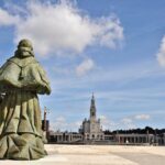 Discover Fátima: Half-Day Small-Group Tour from Lisbon - The Guide and Group Size