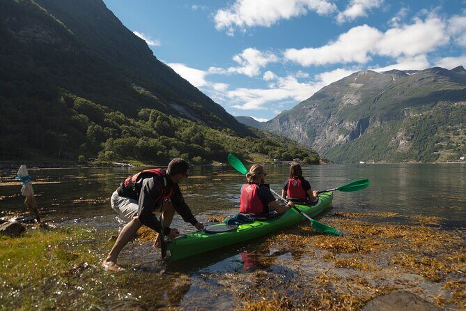 Double Kayak Rental in Geiranger (Excursions.no) - A Closer Look at the Kayaking Experience